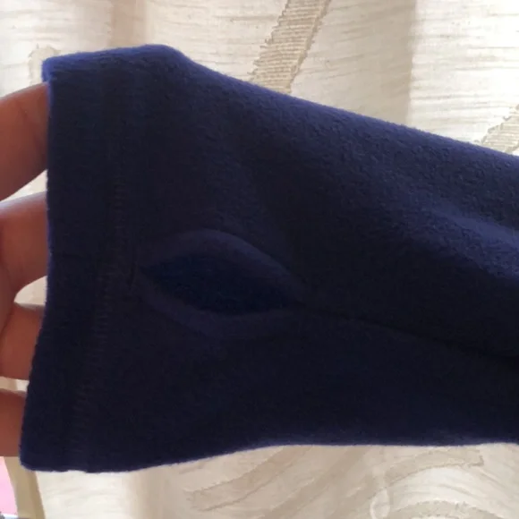 Victoria Secret 🤫 - Picture 2 of 6